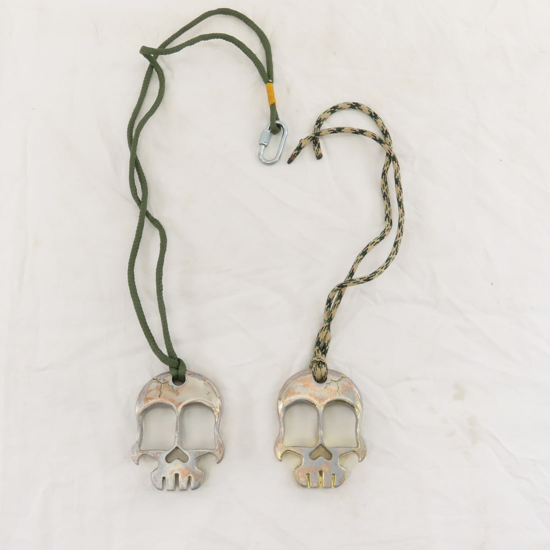 4 Sets Brass Knuckles, Skulls & Other - 6