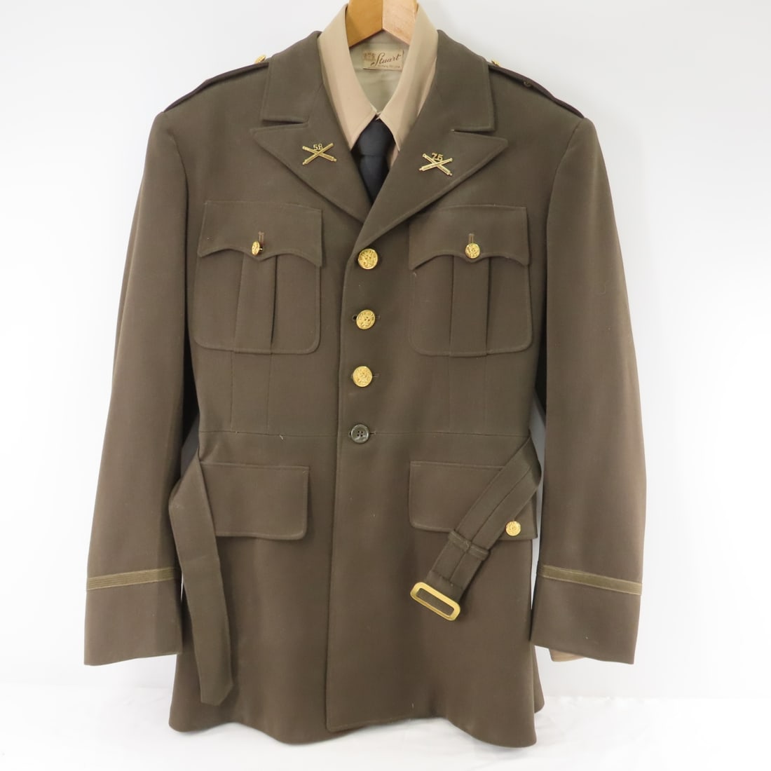WWII US Army Officer's 4 Pocket Service Jacket (1 of 10)