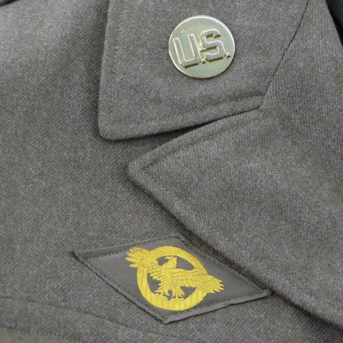 WWII US Army "Ike" Jacket, Named Sgt. W.C. Wallin - 3