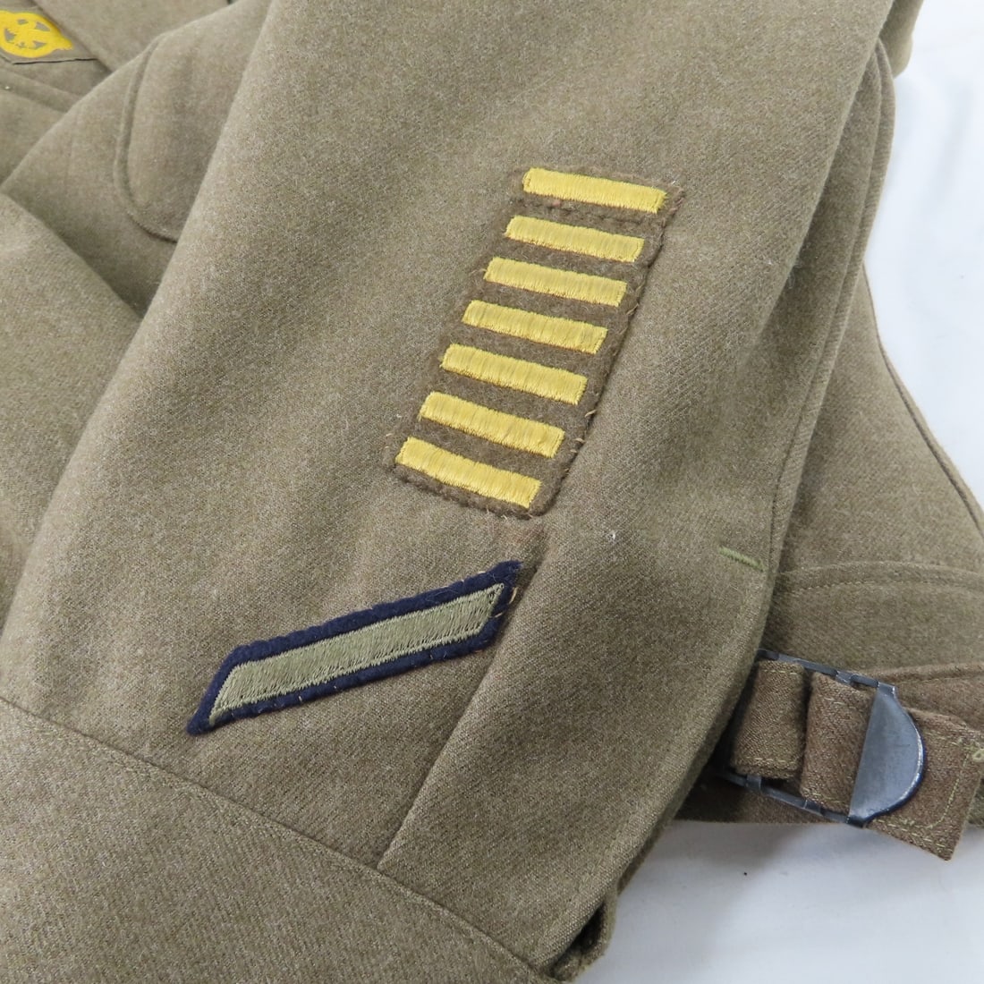 WWII US Army "Ike" Jacket, Named Sgt. W.C. Wallin - 9