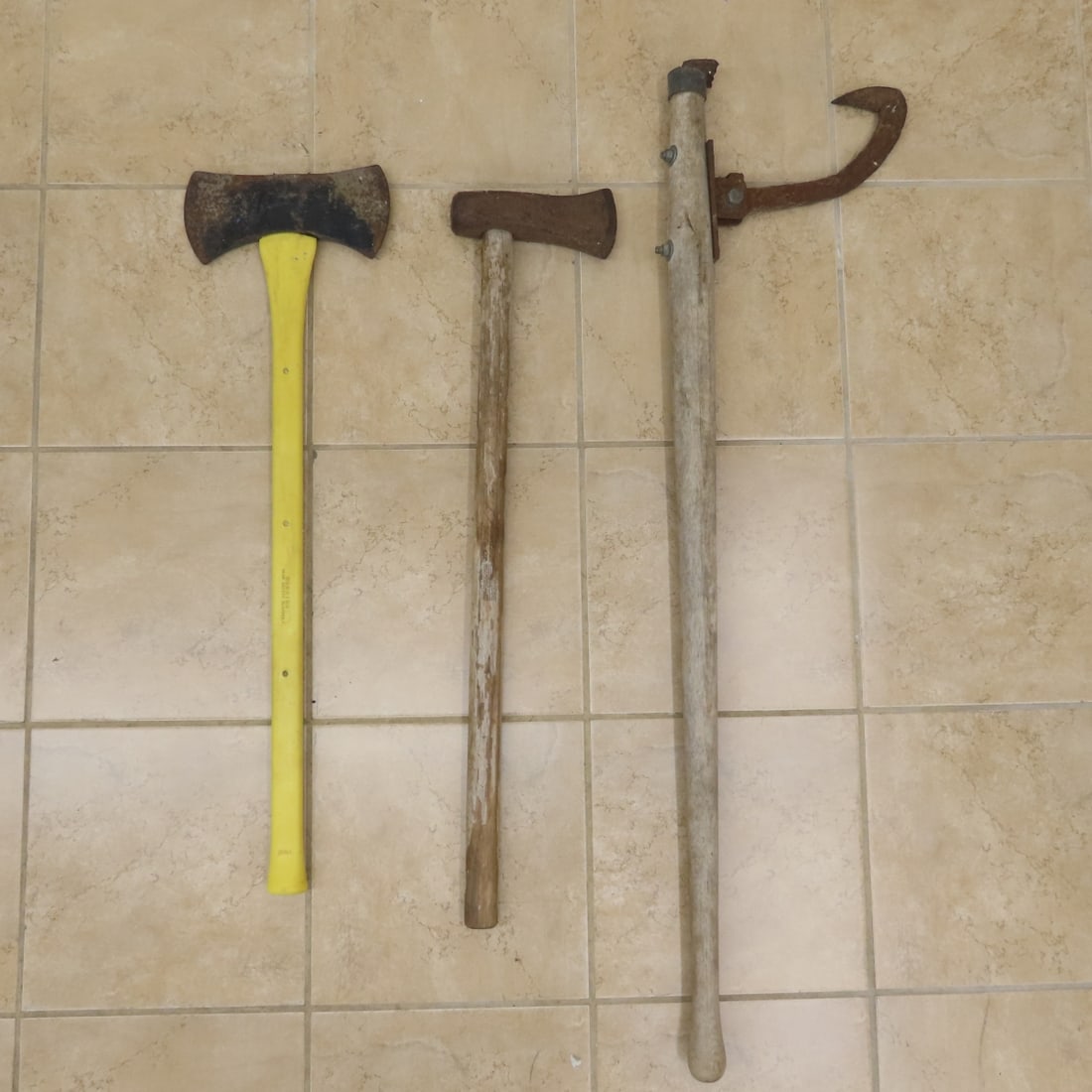 Log Roller, 2 Axes, Logging Chain, Wedges, Hammer - 5