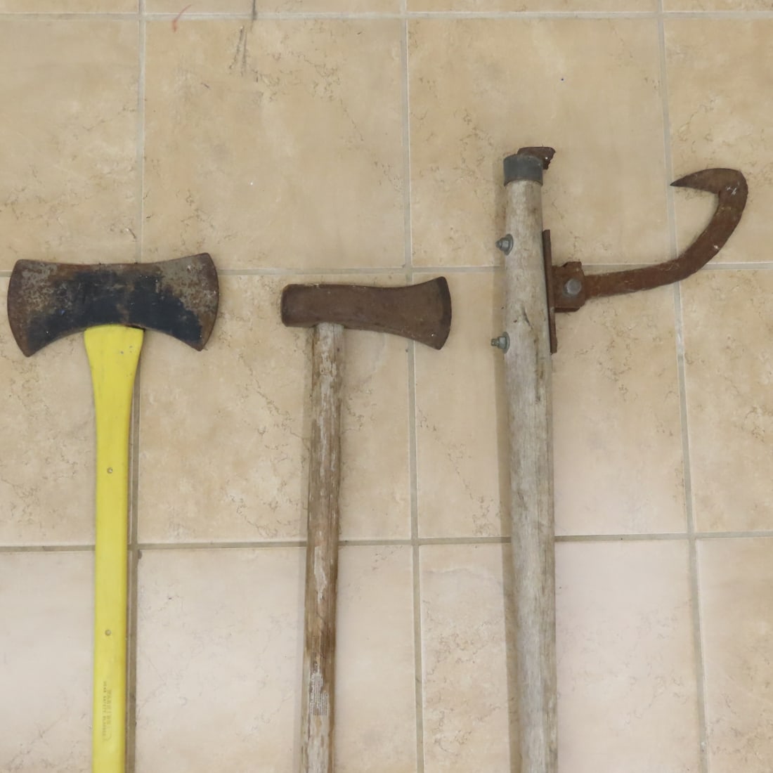 Log Roller, 2 Axes, Logging Chain, Wedges, Hammer - 6