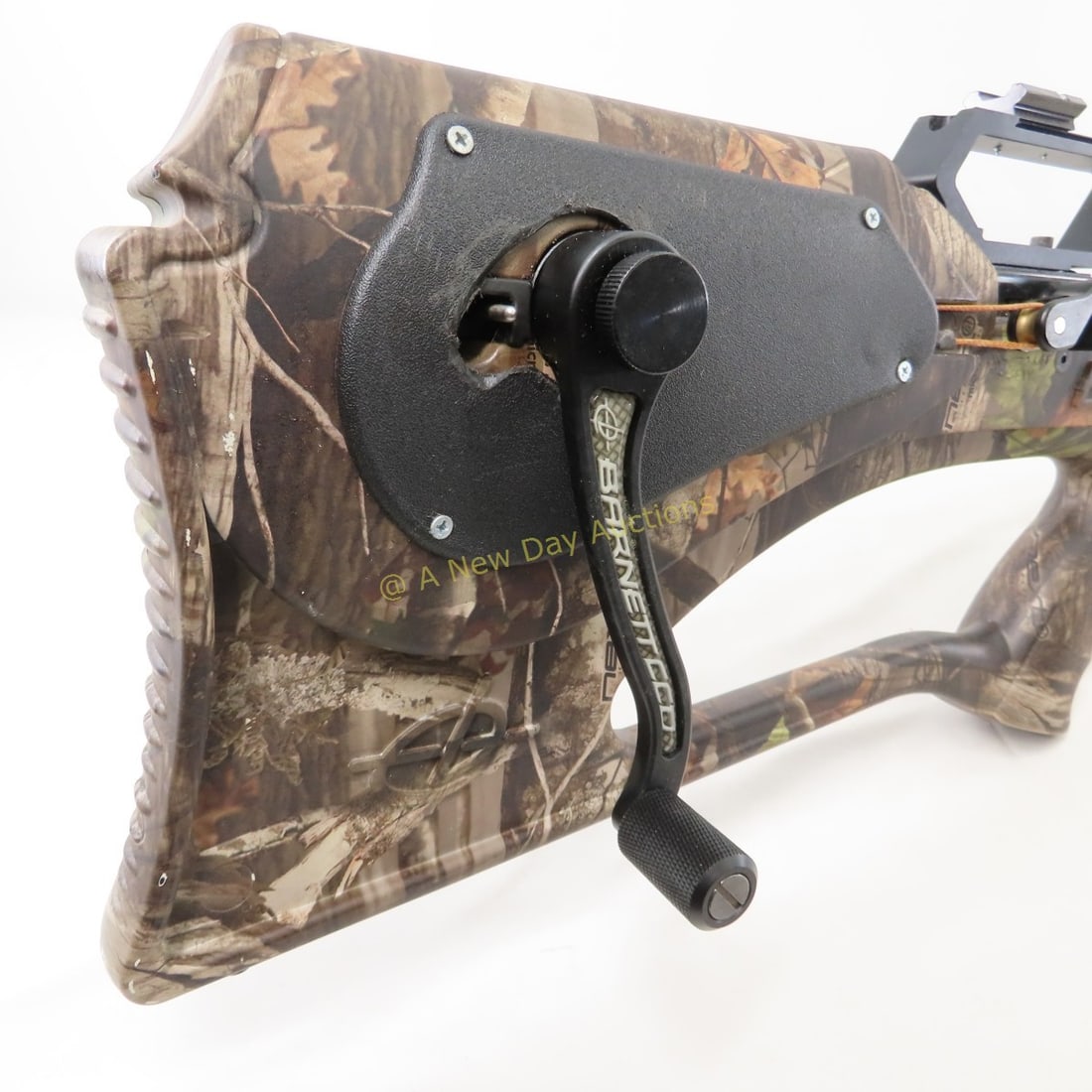 Barnett Quad 400 Crossbow with Hard Case - 11