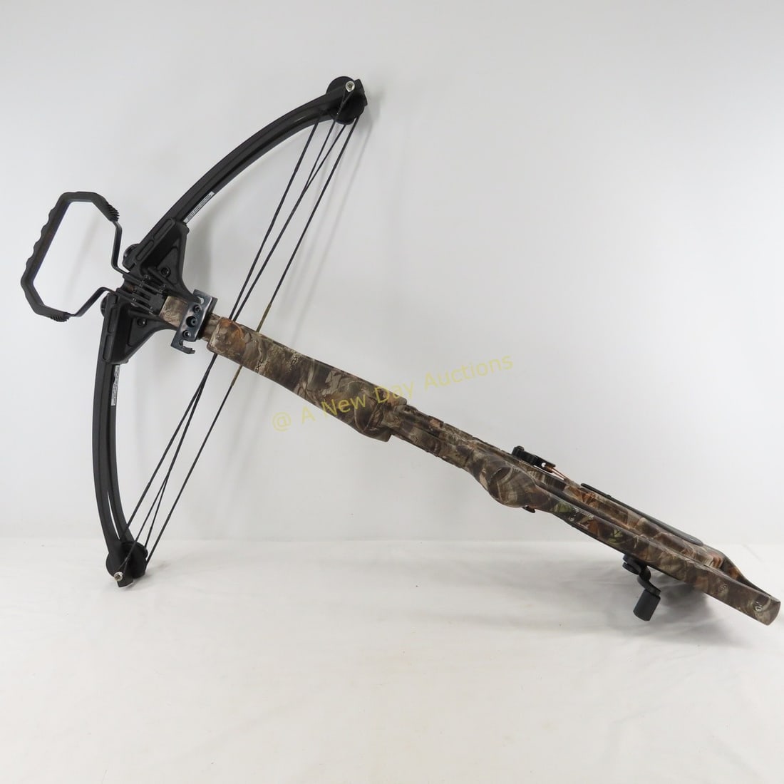 Barnett Quad 400 Crossbow with Hard Case - 13