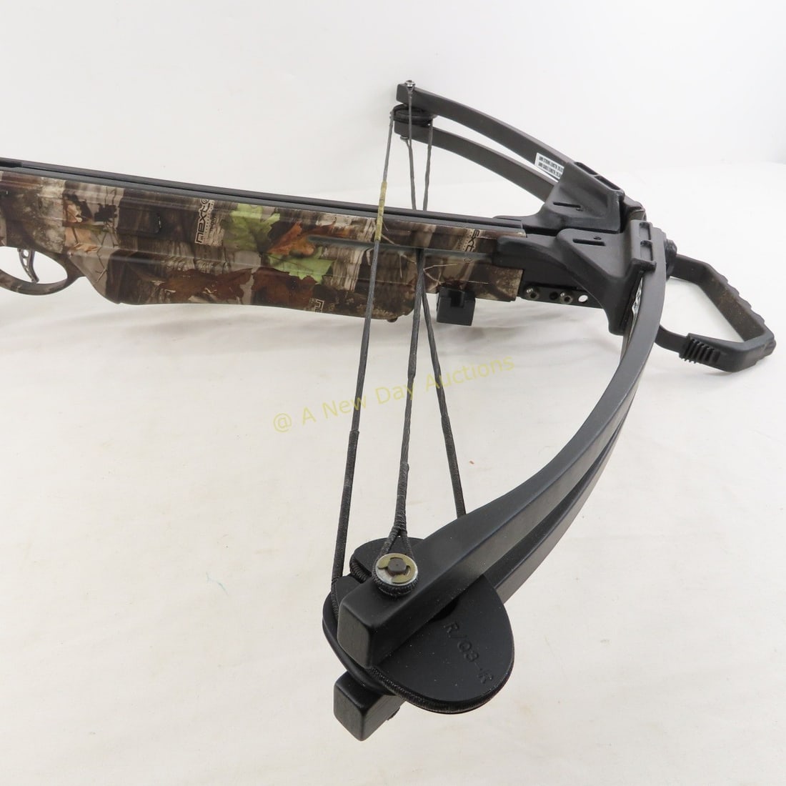 Barnett Quad 400 Crossbow with Hard Case - 4