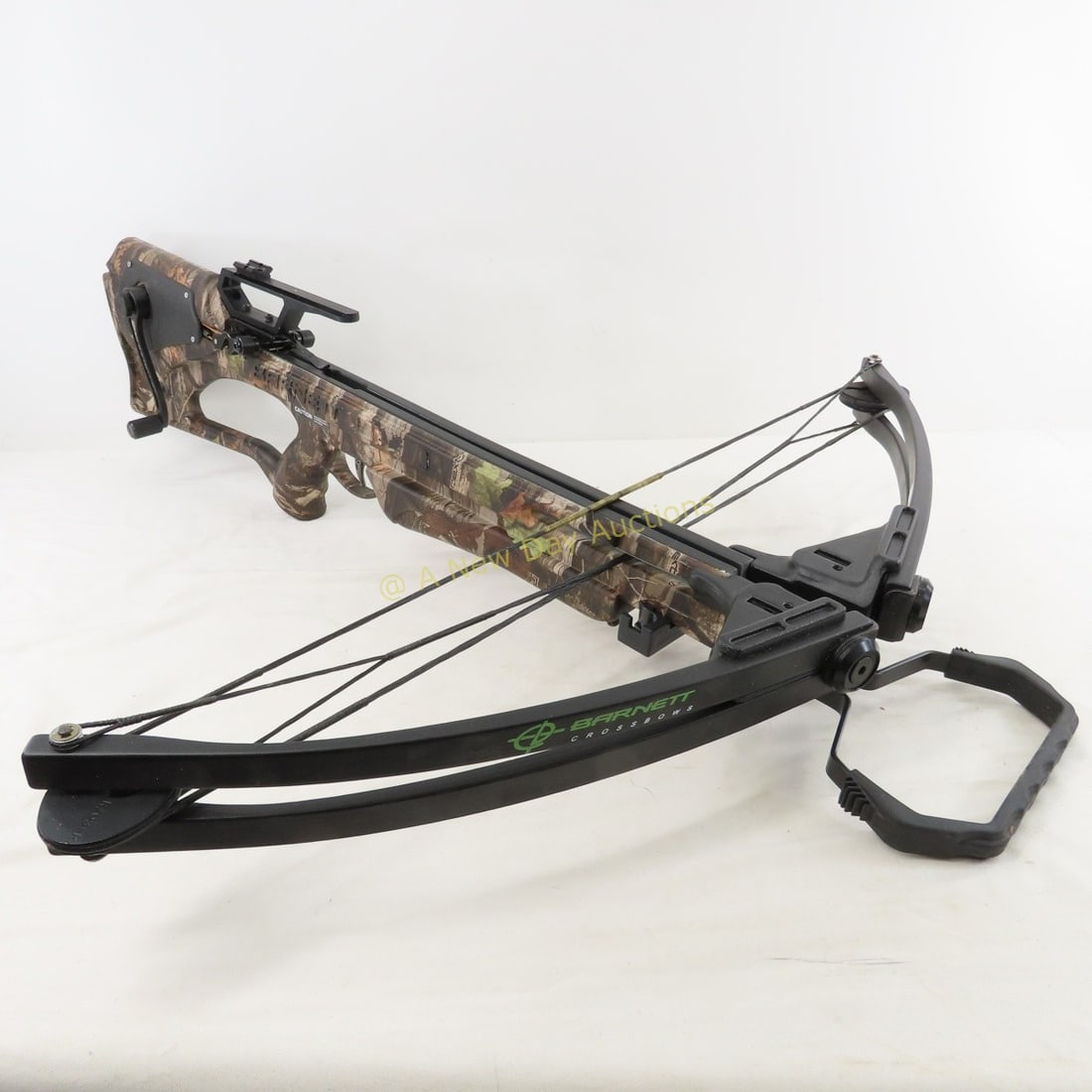 Barnett Quad 400 Crossbow with Hard Case - 9