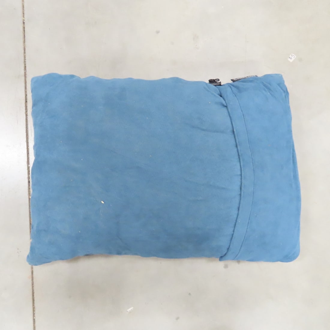 Trunk, Sleeping Bag, Pillow & Canvas Bag - 8