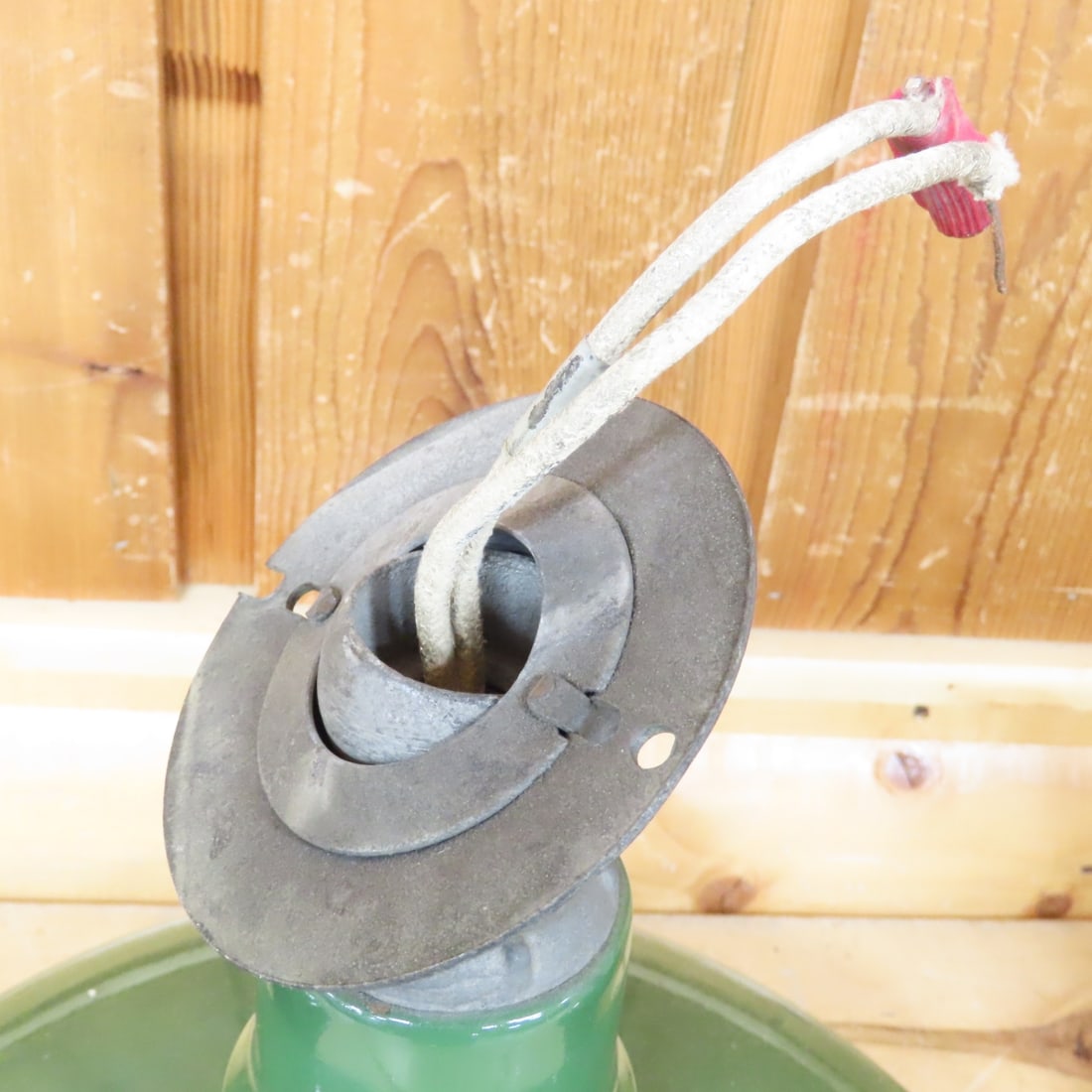 4 Vintage 1960s Green Enamel Industrial Lights - 9