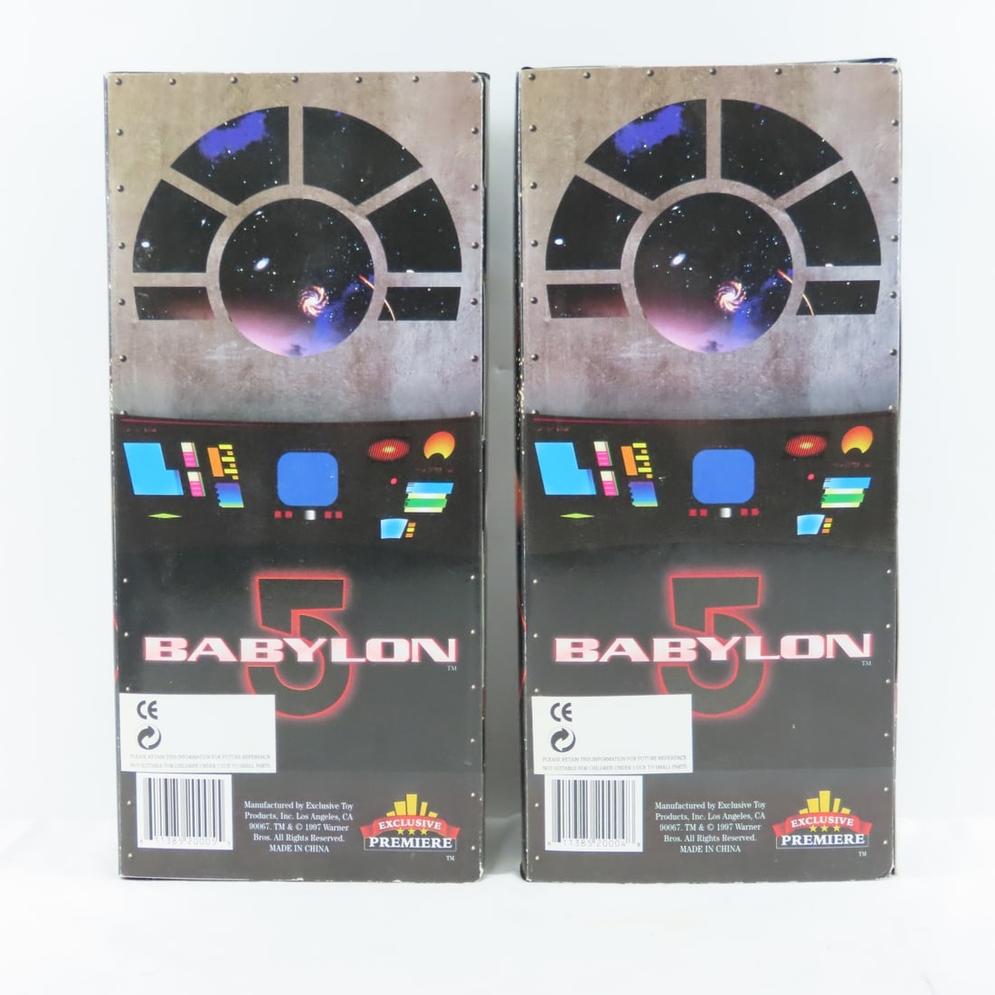 6 Babylon 5 LE Action Figures, keychains, & more - 5