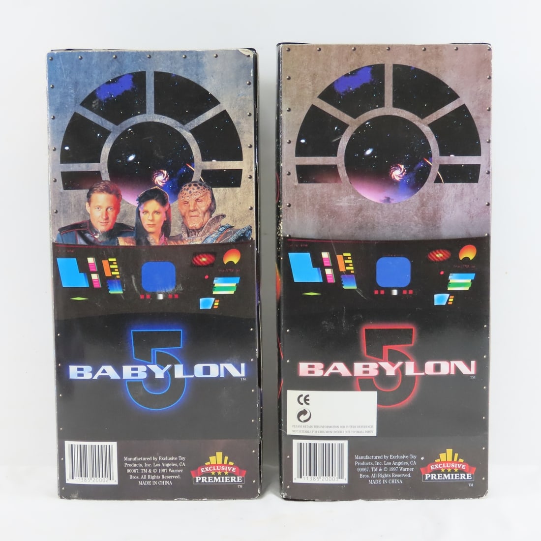 6 Babylon 5 LE Action Figures, keychains, & more - 7