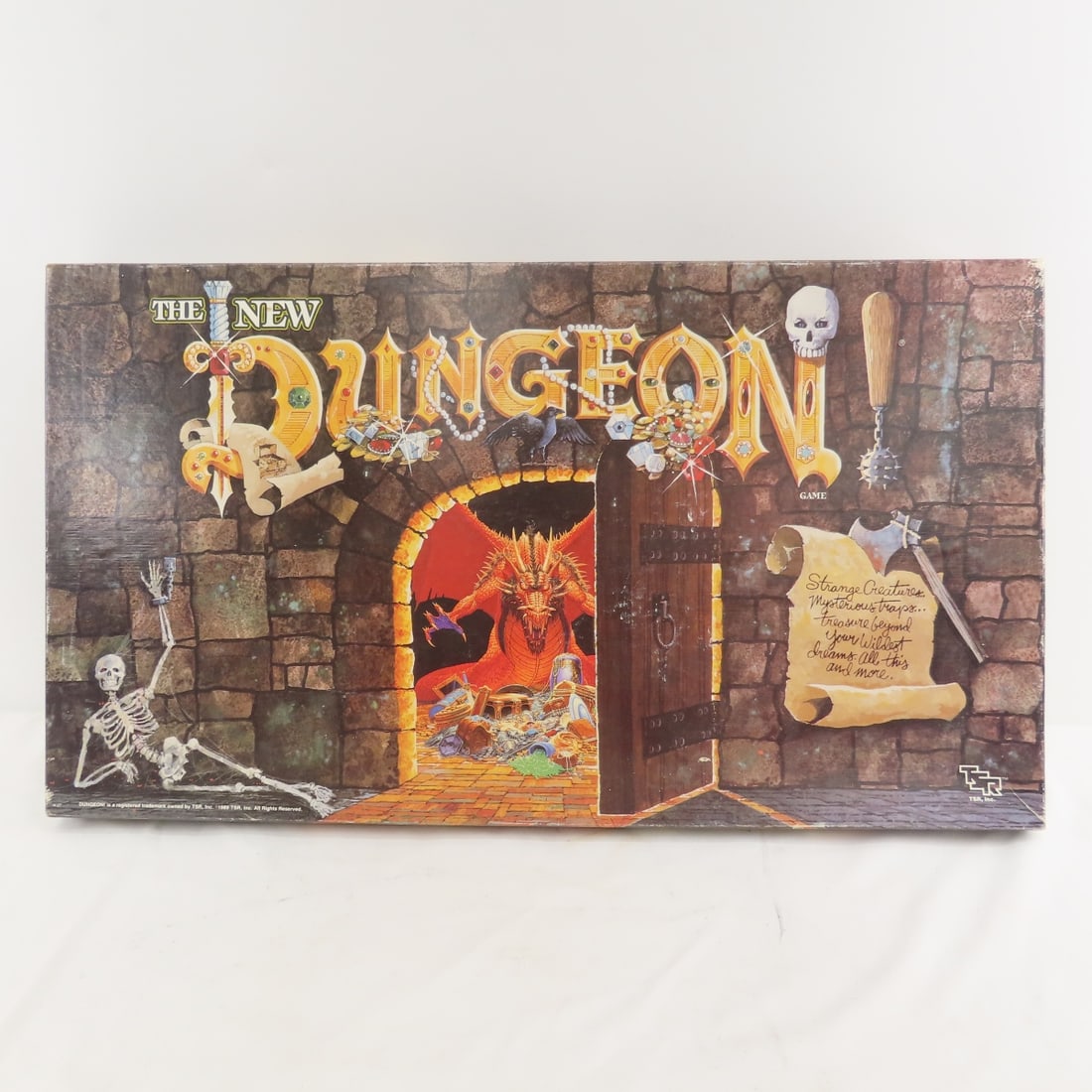 1989 TSR The New Dungeon Board Game - 2