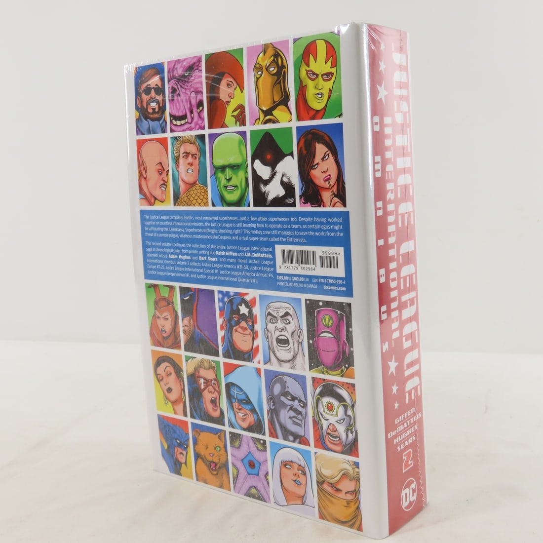 DC Justice League International Omnibus Vol 1 & 2 - 14