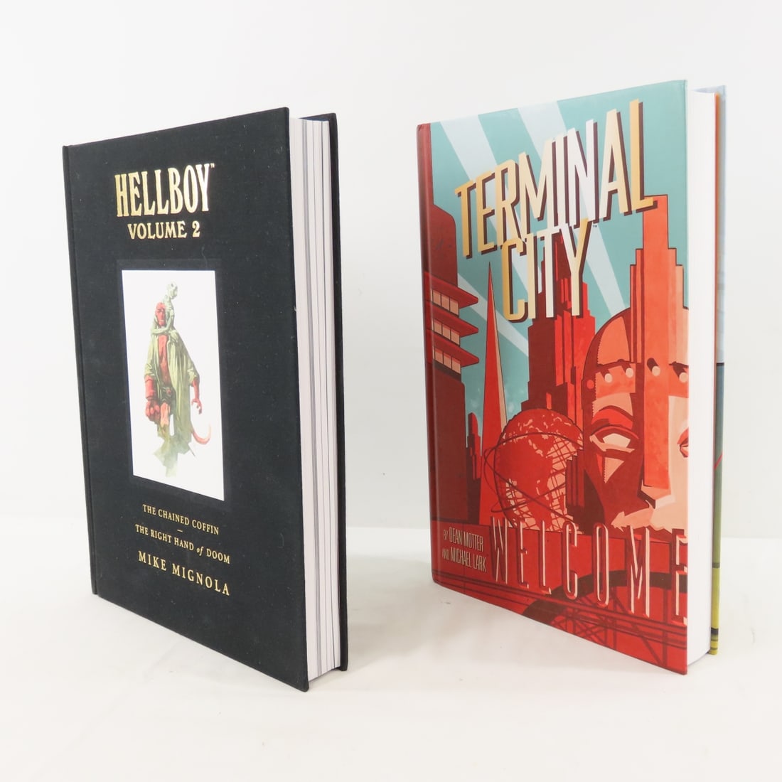 8 Dark Horse Graphic Novels: Hellboy Vol 2 & more - 3