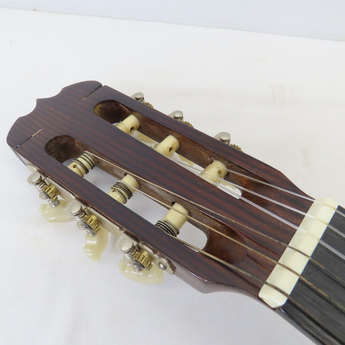 Alvarez Regent #4103 6 String Acoustic Guitar - 7