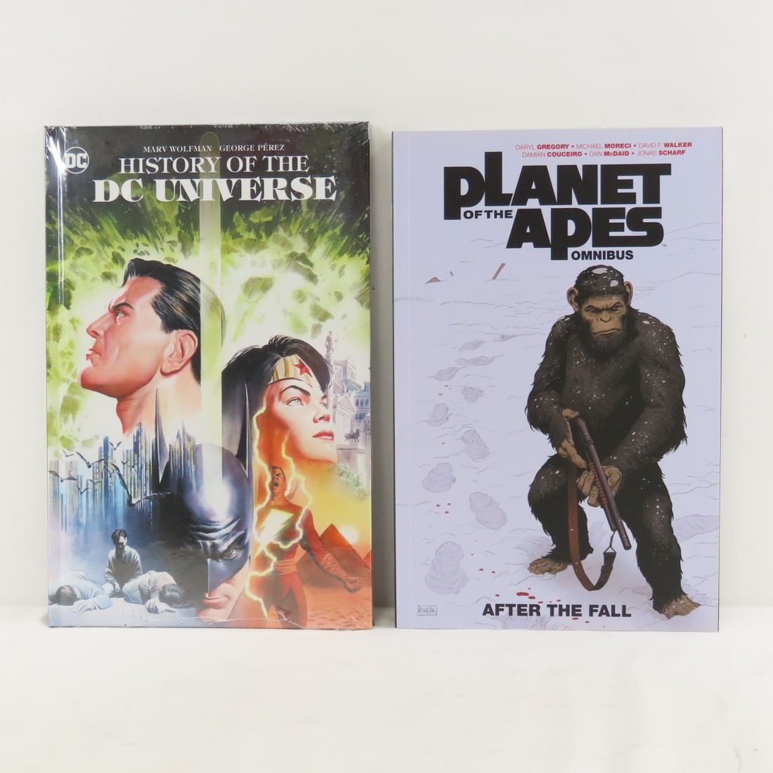 Comic Books & Graphic Novels Planet of The Apes - 4