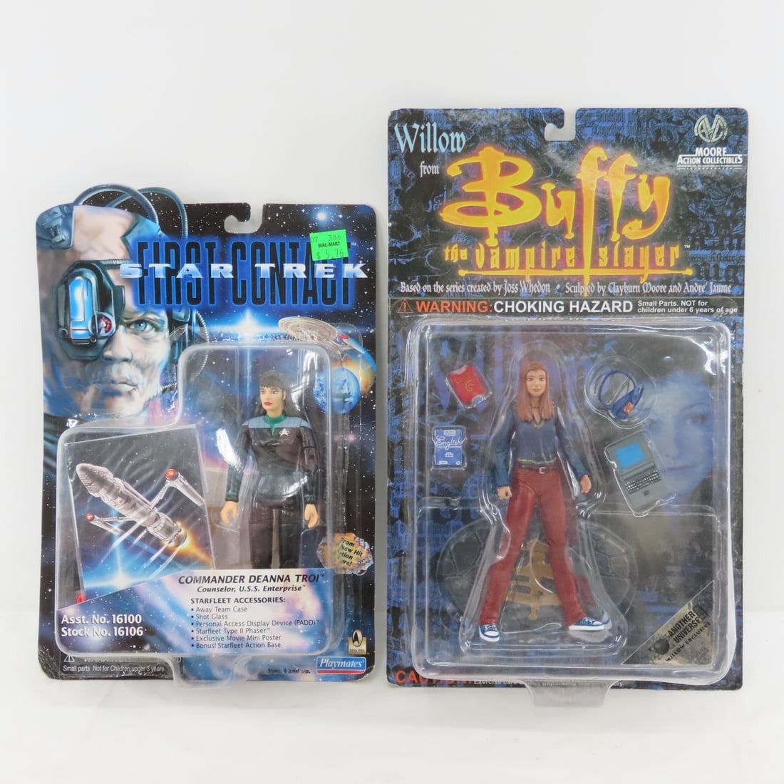 Action Figures & Comic Books - 16