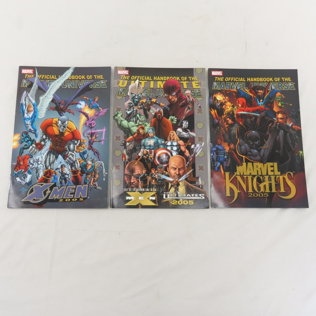 55+ Comic Books- Punisher, Marvel Handbooks & More - 10