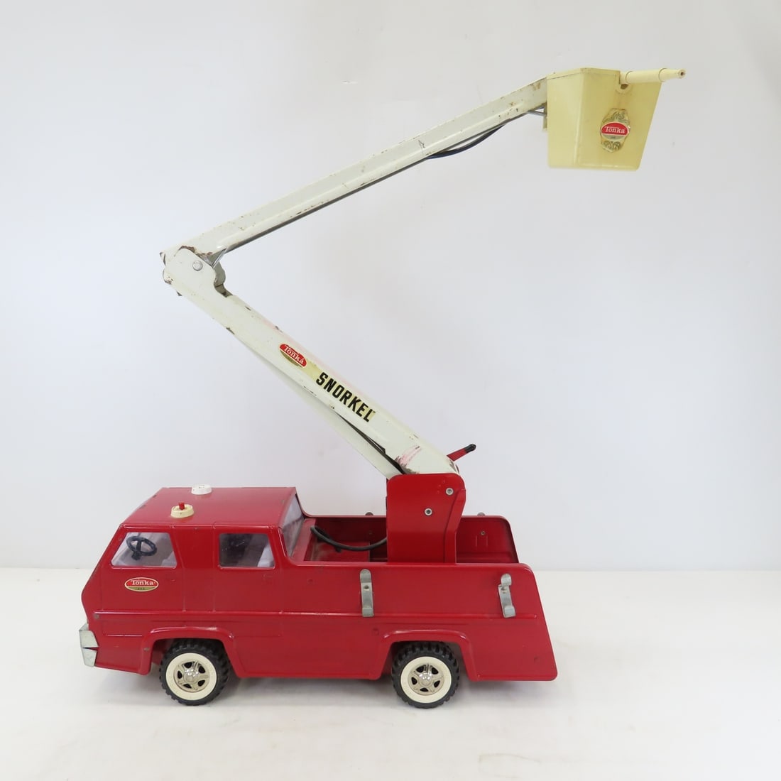 1974-75 Tonka Snorkel Truck - 10