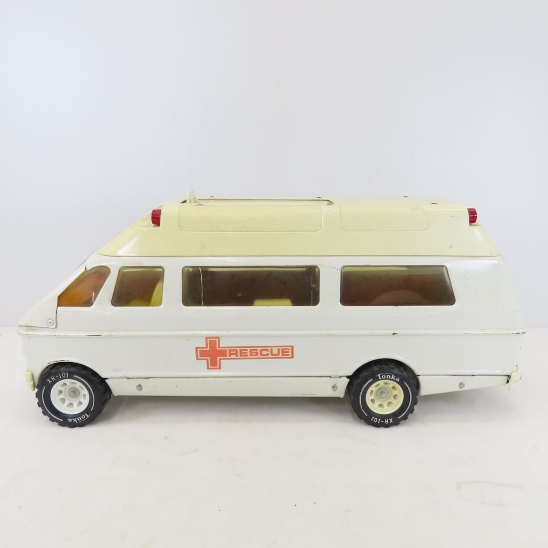 1974 Mighty Tonka Rescue Ambulance - 3
