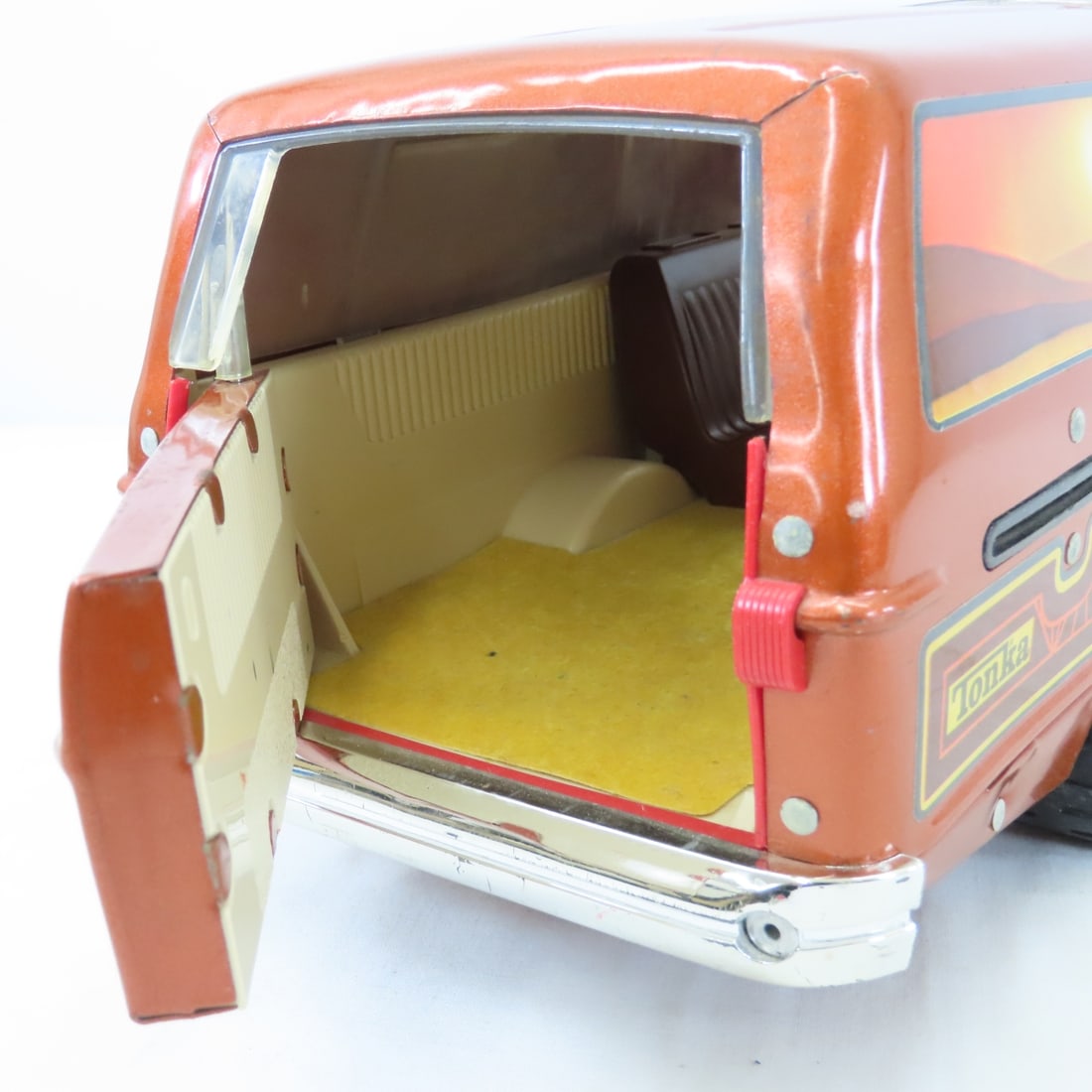 1980's Tonka XRL-101 Sunrise Conversion Van - 7