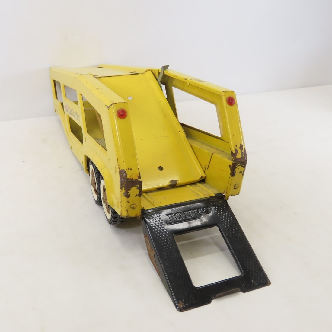 1972 Tonka Car Carrier & Cab - 10