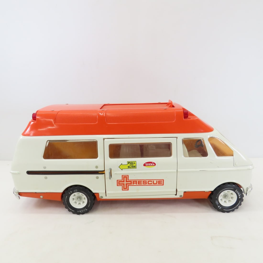 1975-76 Mighty Tonka Rescue Ambulance - 2