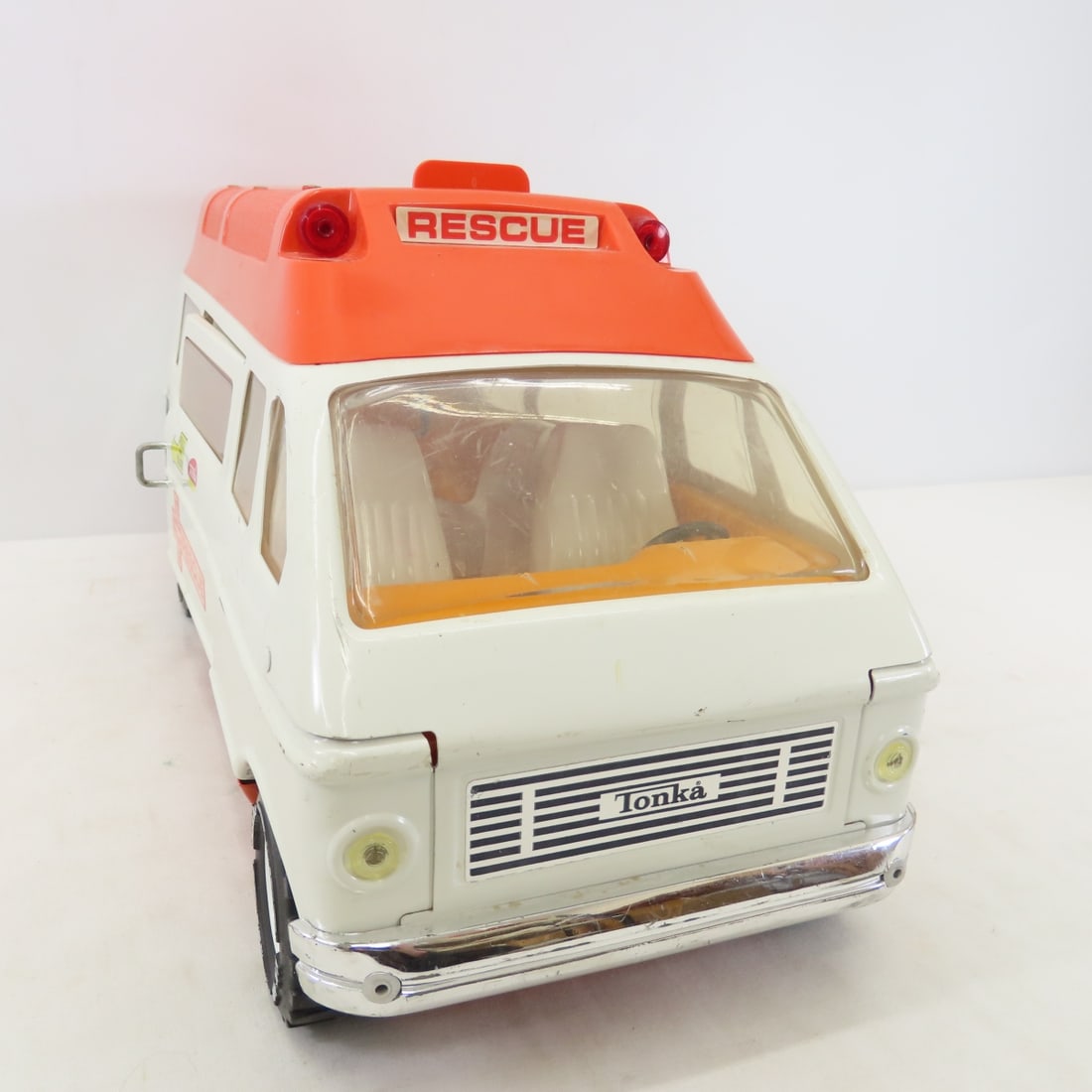 1975-76 Mighty Tonka Rescue Ambulance - 6