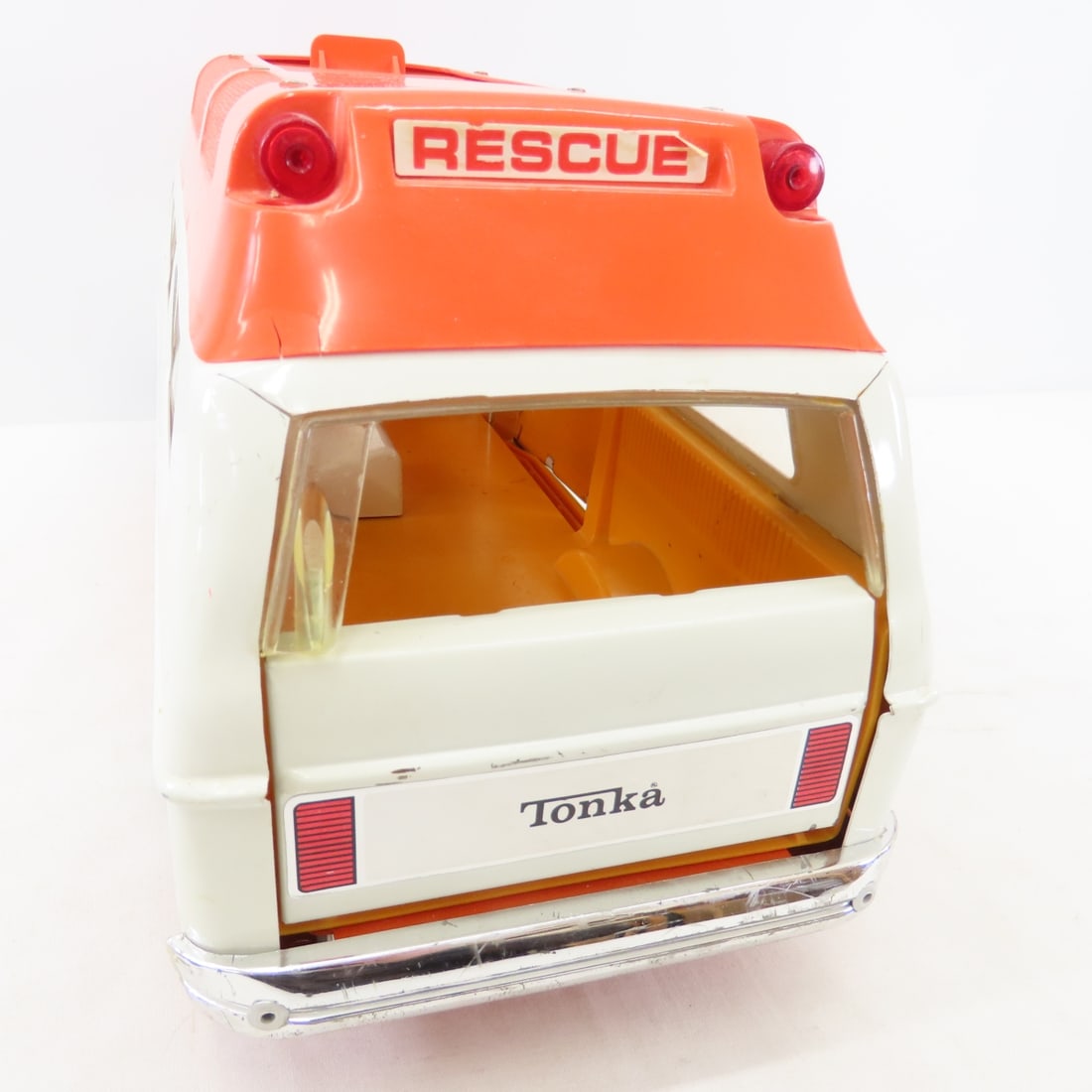 1975-76 Mighty Tonka Rescue Ambulance - 7