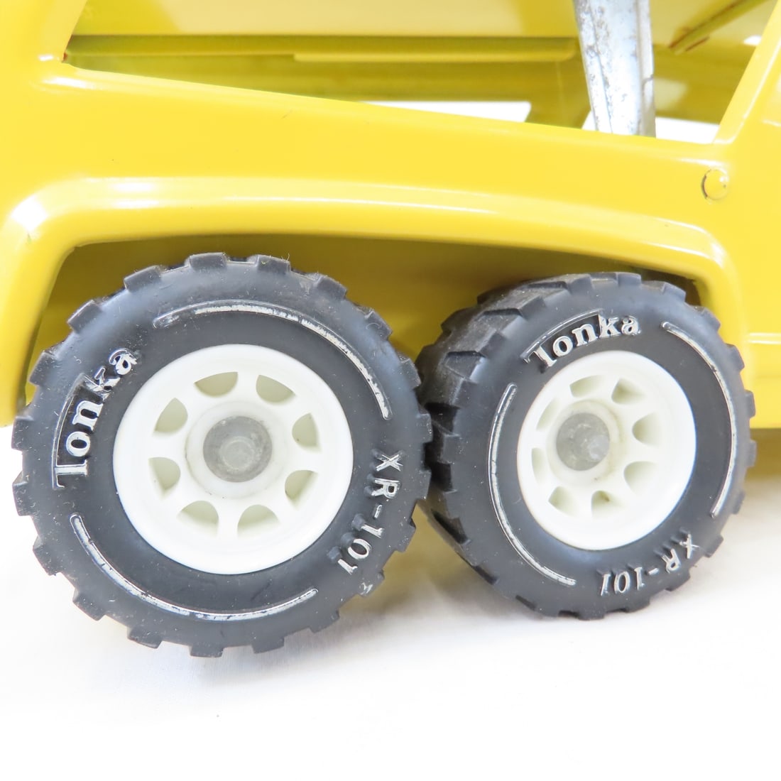 1975 Tonka Car Carrier & Cab - 8