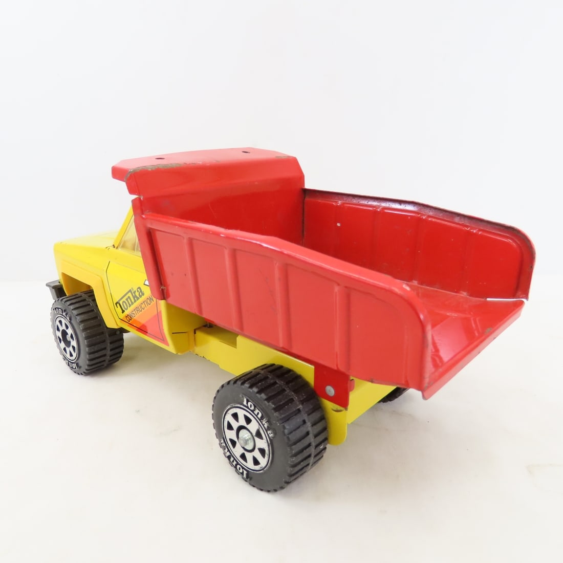 Tonka 1980 Pickup & 1983 Construction Truck - 16