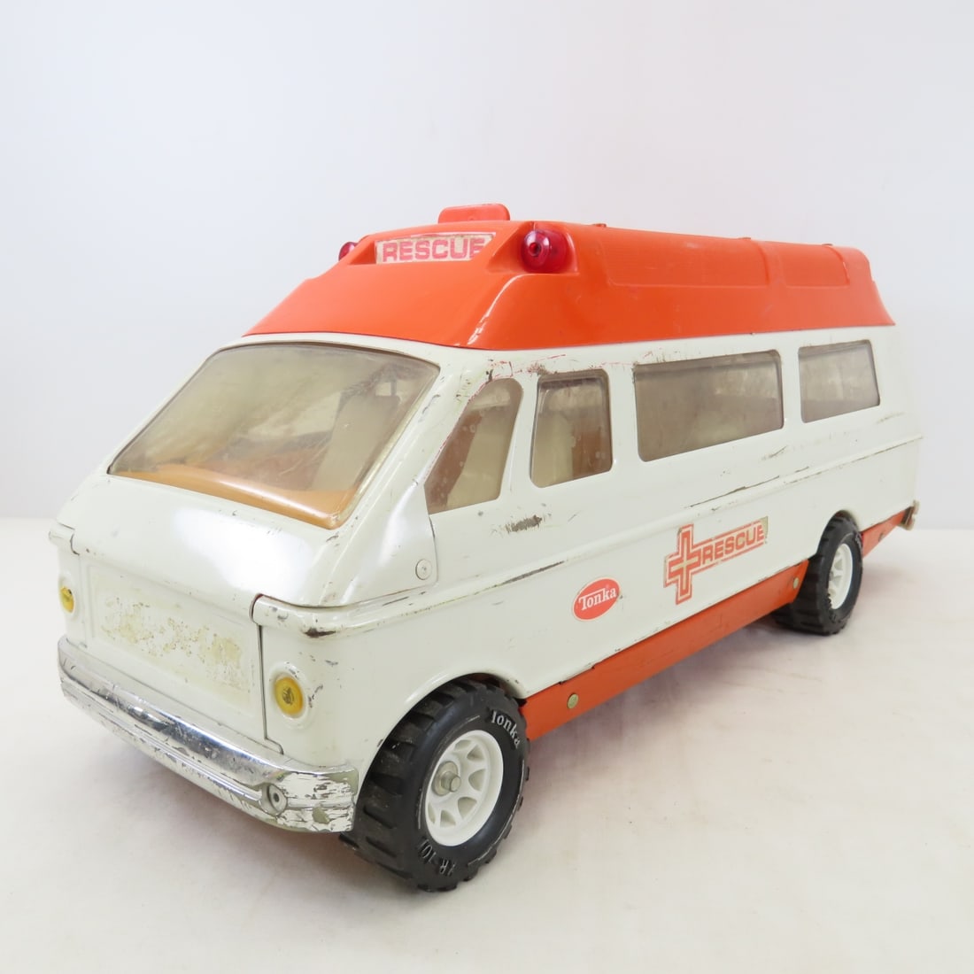 1975-76 & 1978 Mighty Tonka Rescue Ambulances - 16