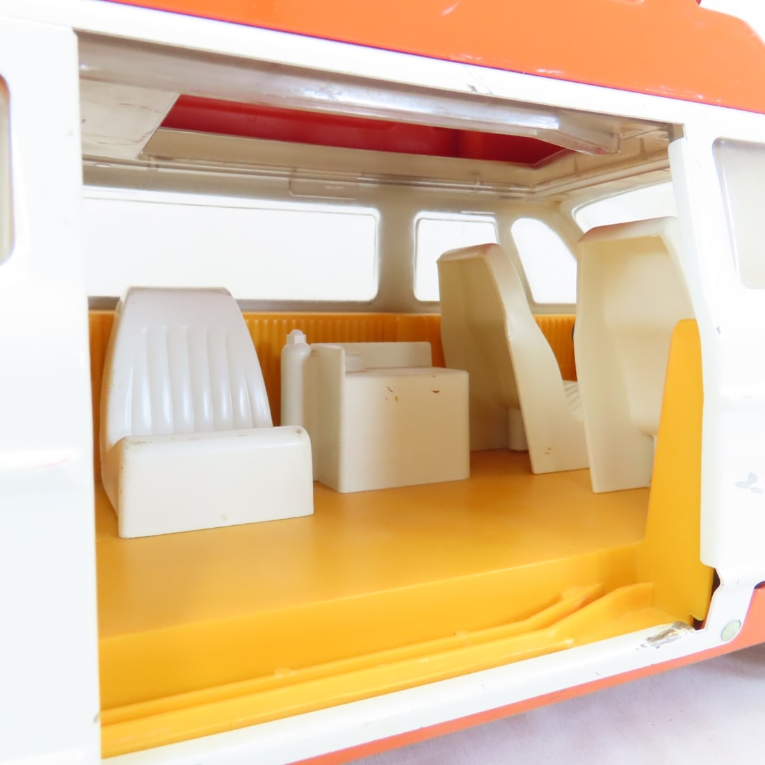 1975-76 & 1978 Mighty Tonka Rescue Ambulances - 19