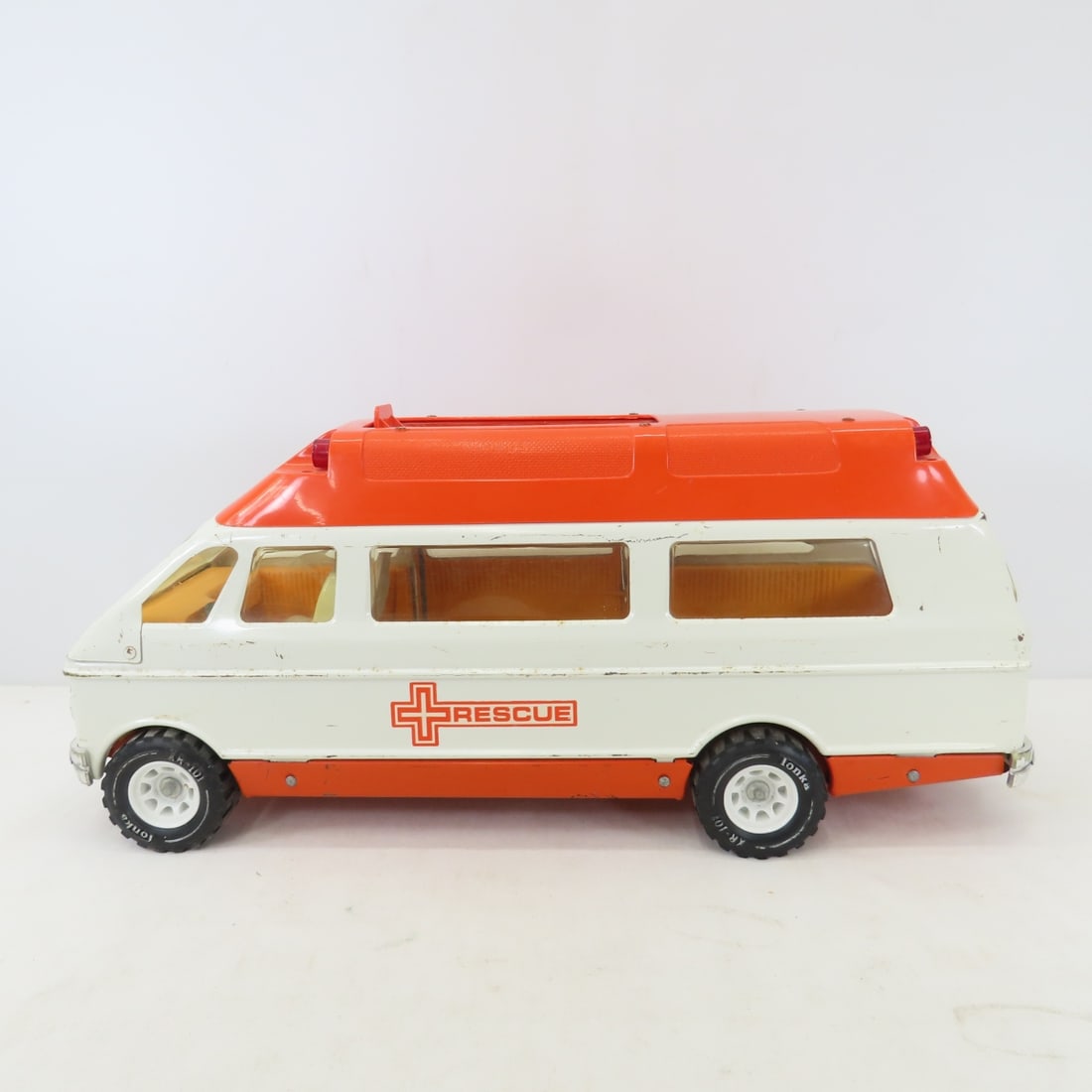 1975-76 & 1978 Mighty Tonka Rescue Ambulances - 3