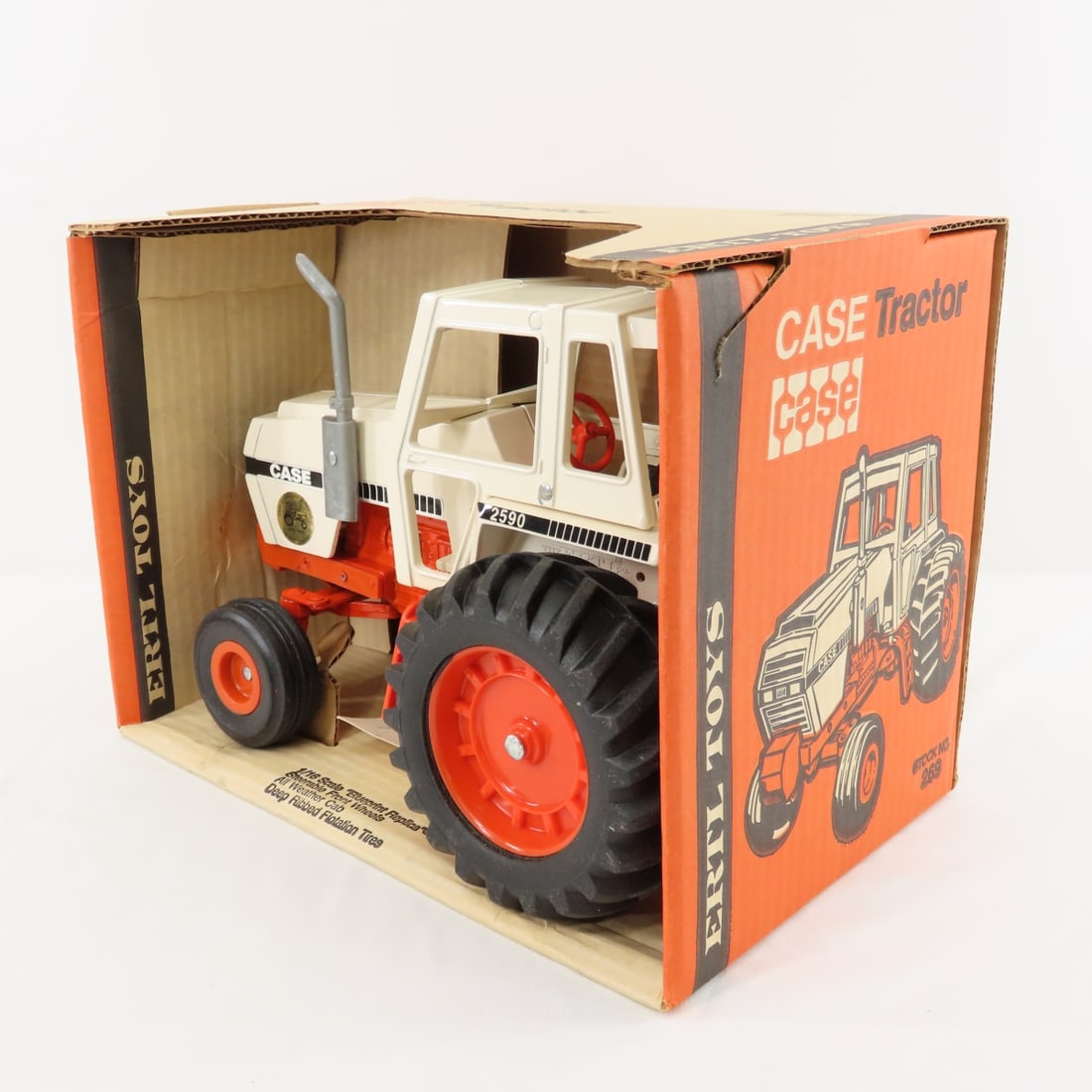 4 Diecast Ertl Tractors, Case & Massey Ferguson - 10