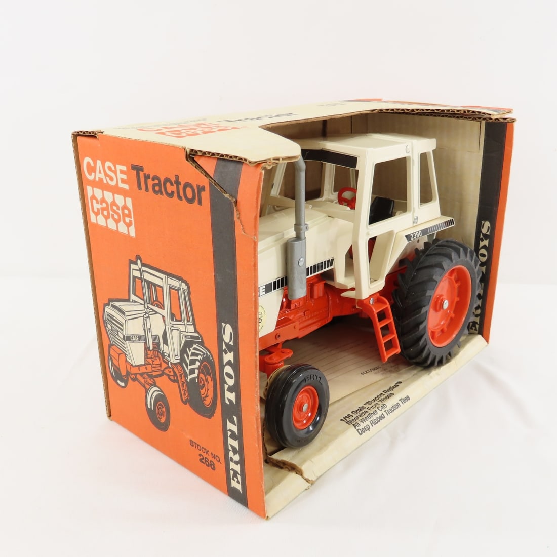 4 Diecast Ertl Tractors, Case & Massey Ferguson - 3