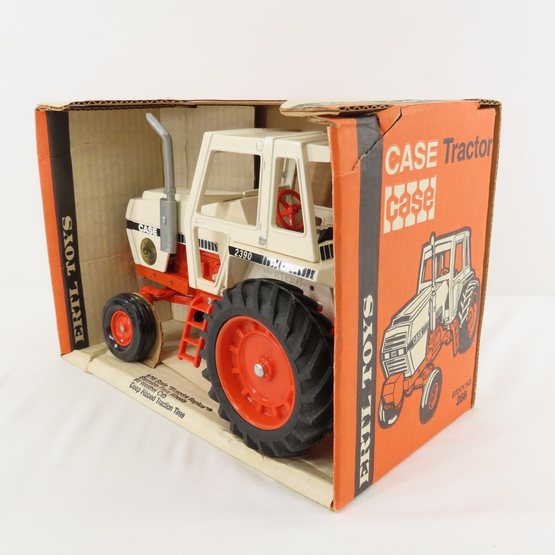 4 Diecast Ertl Tractors, Case & Massey Ferguson - 4