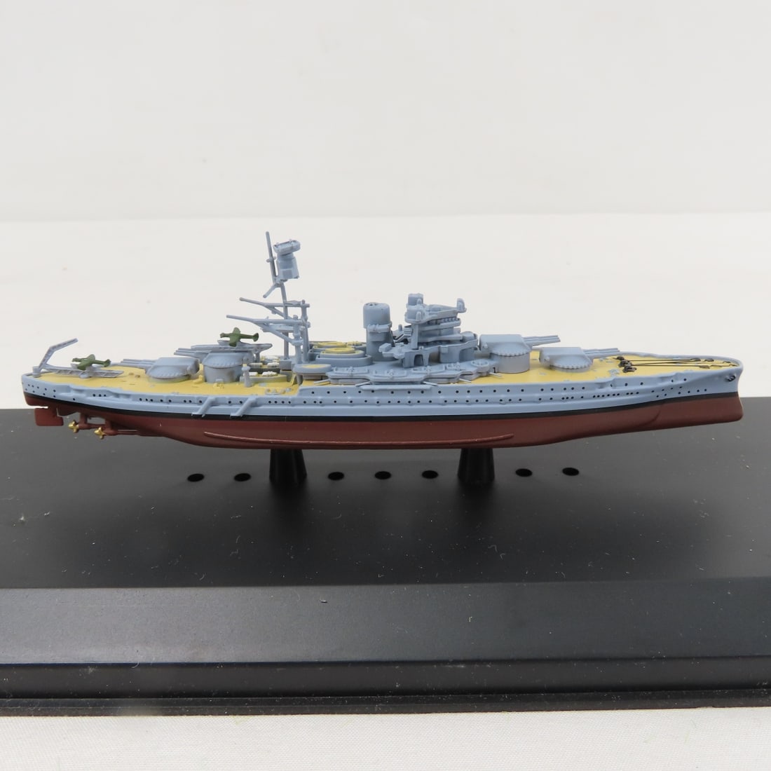 2 Occre Ship Models, USS Missouri, USS Arizona - 5