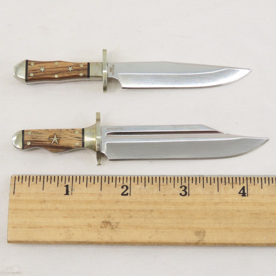 Collection of American Heritage Miniature Knives - 3