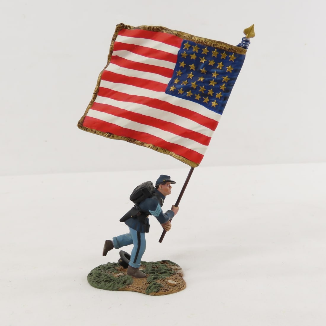 8 W. Britain Metal Alloy WWII Soldiers & Flak Gun - 7