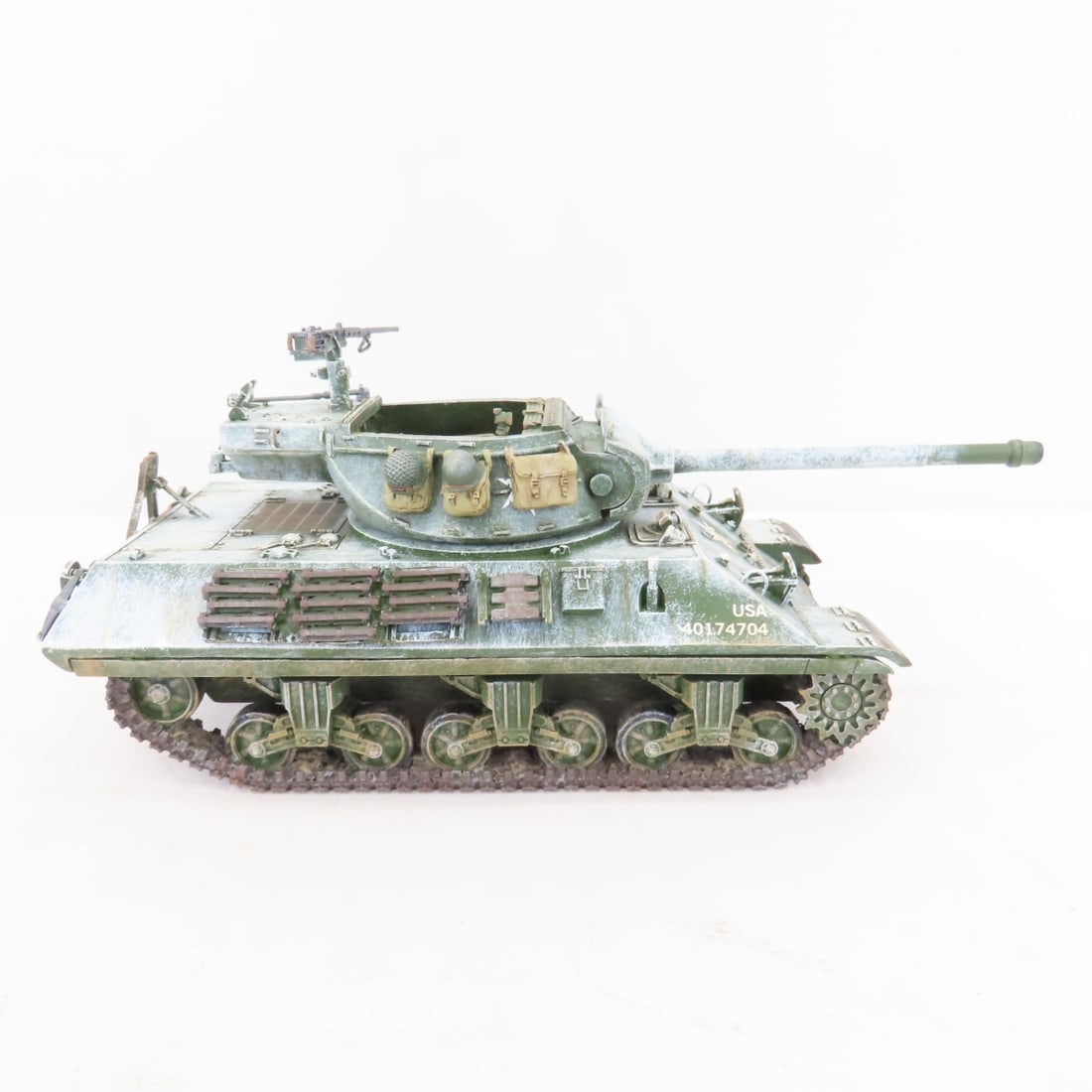 King & Country Battle of The Bulge Tank & Soldiers - 14