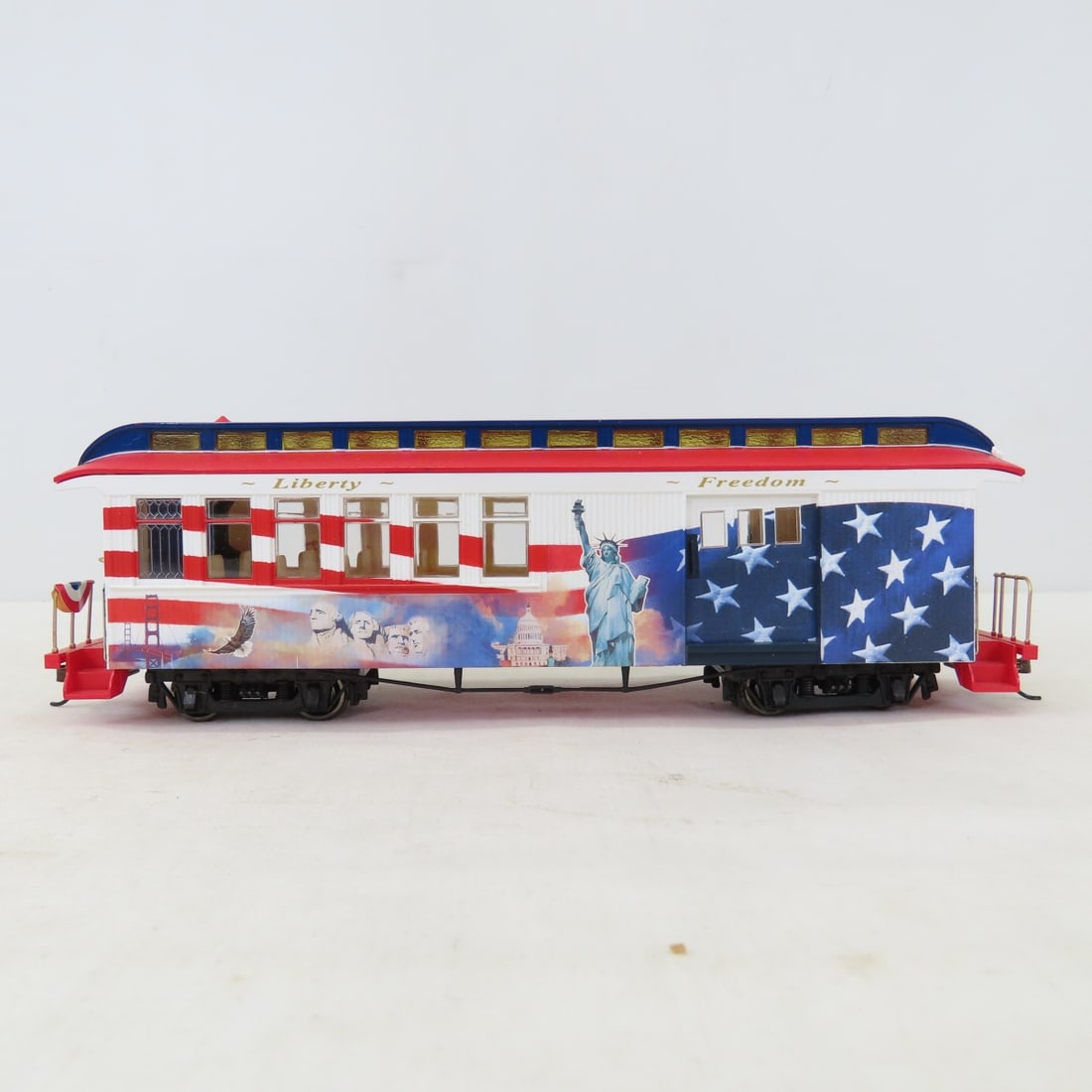 Hawthorne Village Spirit of America HO Train - 3