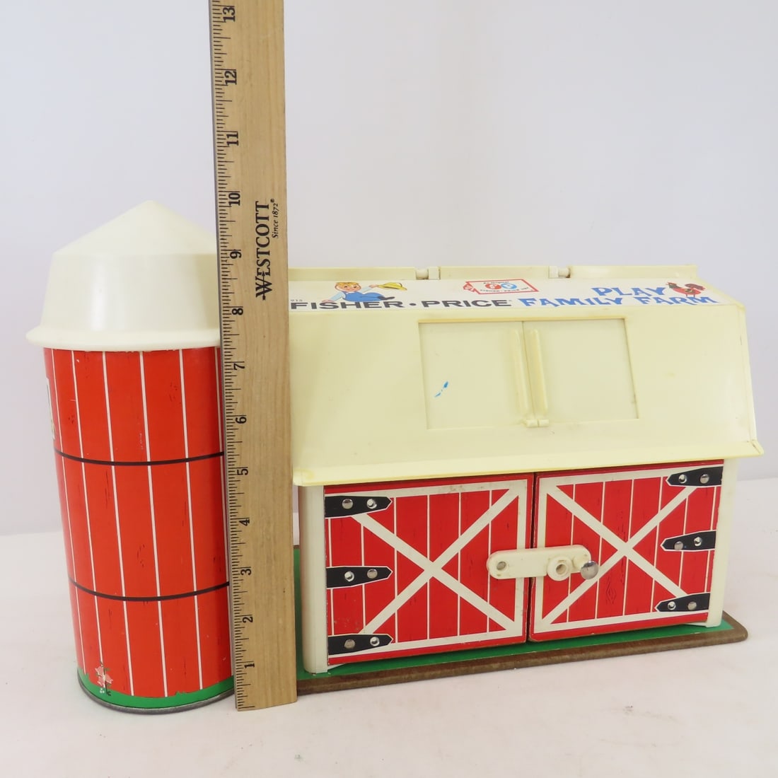 Vintage Fisher Price Family Play Farm - 17