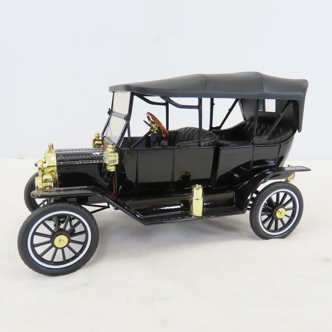 Metal & Plastic Die Cast Cars, Mustang & Others - 4