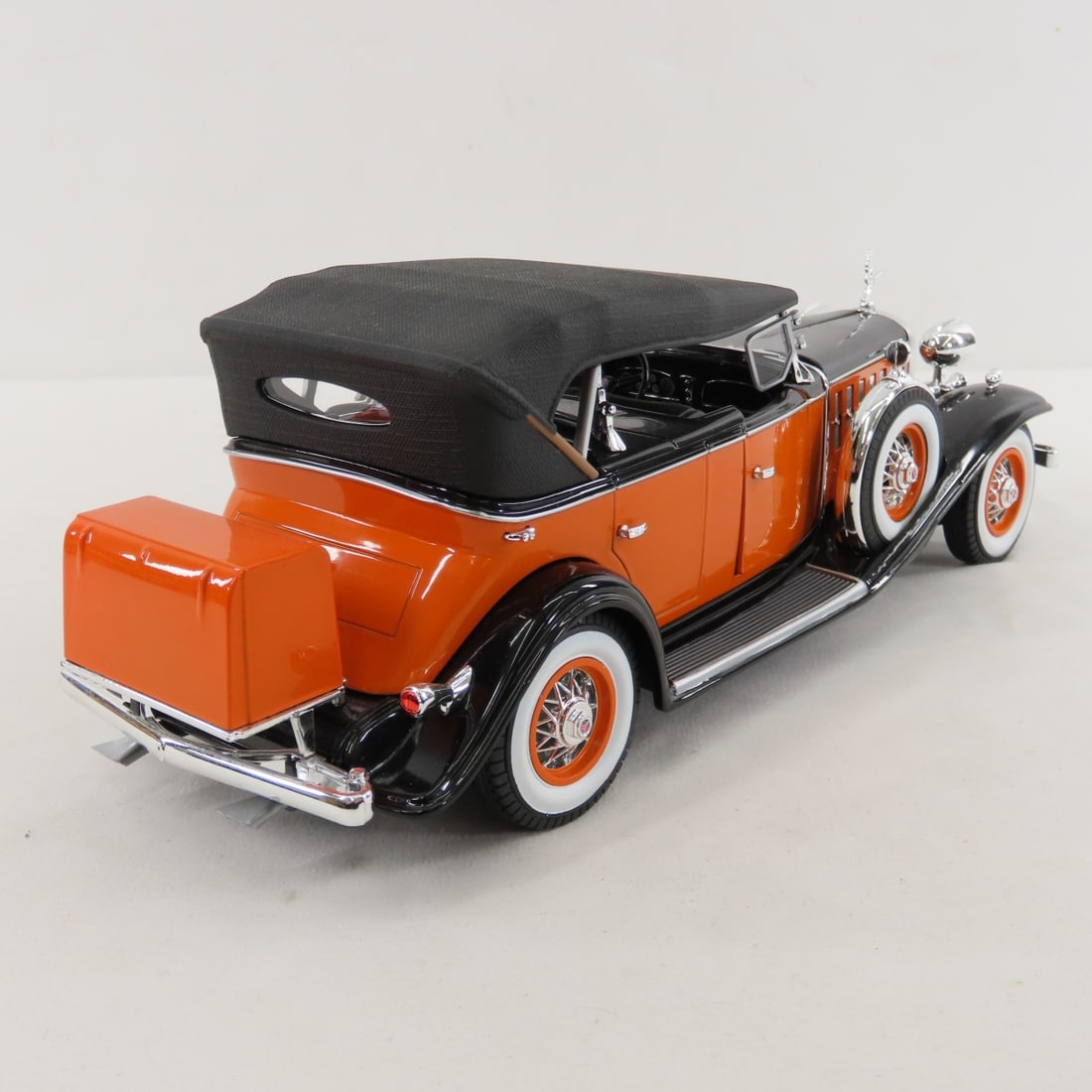 7 Diecast Vintage Vehicles, Motor Max & Other - 5