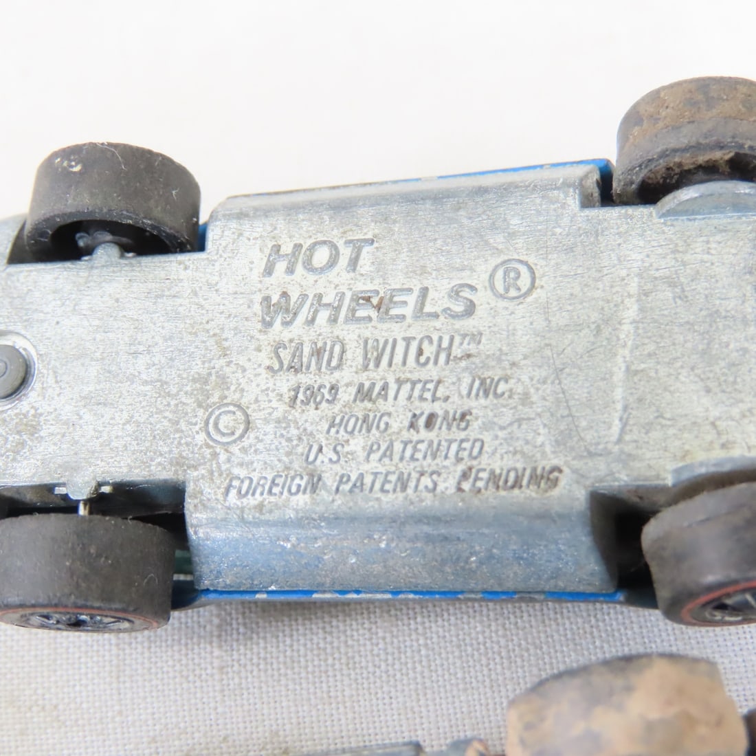 19 Hot Wheel Redlines & 2 Motorcycles for Rebuild - 20