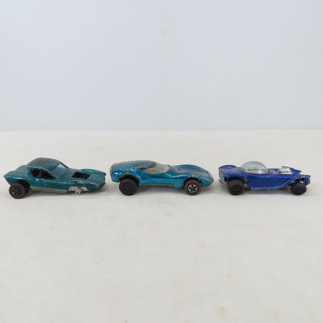 19 Hot Wheel Redlines & 2 Motorcycles for Rebuild - 2