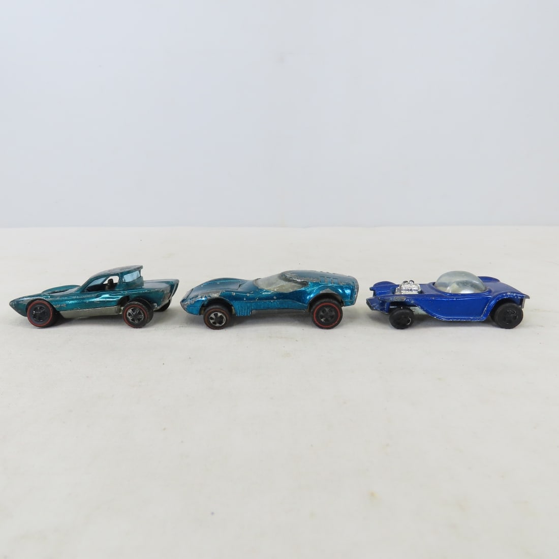 19 Hot Wheel Redlines & 2 Motorcycles for Rebuild - 3