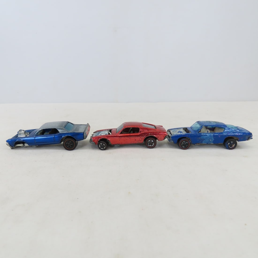19 Hot Wheel Redlines & 2 Motorcycles for Rebuild - 5