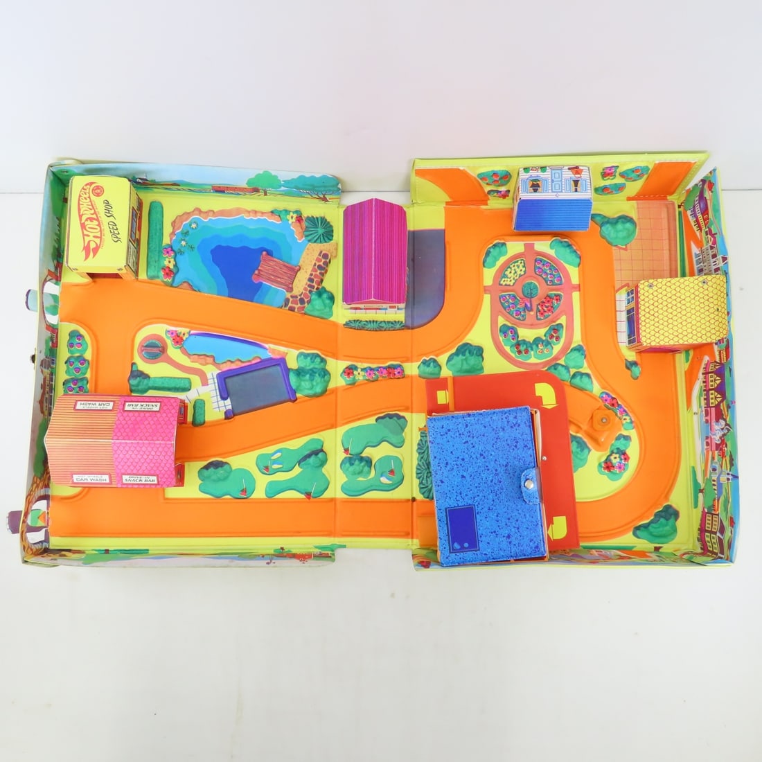 1968 Hot Wheels Action City Folding Playset - 2