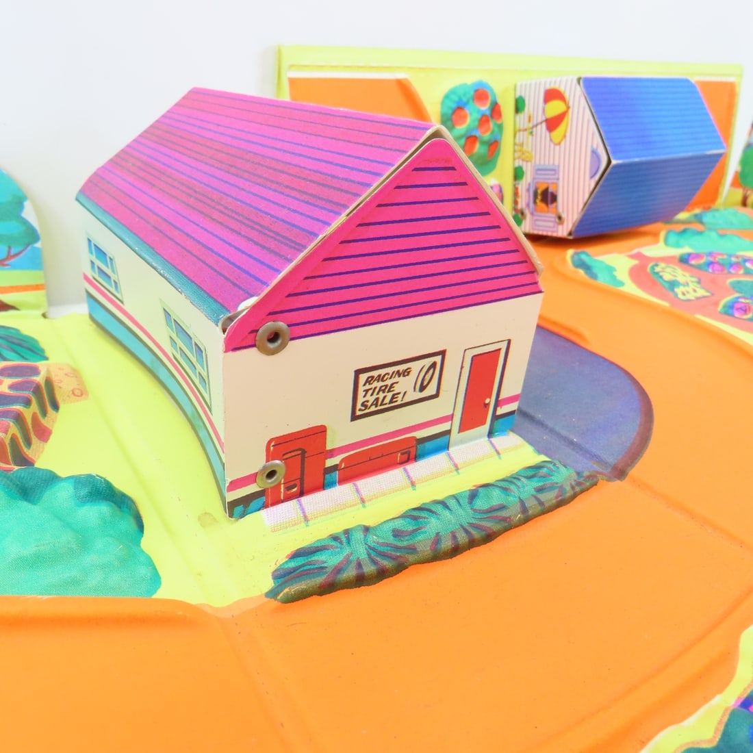 1968 Hot Wheels Action City Folding Playset - 5